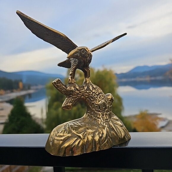 Eagle Brass Statue Figurine Perched On Log MCM Vintage Bird Hunting Fishing - Picture 12 of 12